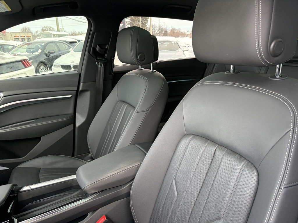 2022 Audi E-TRON TECHNIK   QUATTRO   ELECTRIC   S-LINE   HUD   NAV in Oakville, Ontario - 12 - w1024h768px