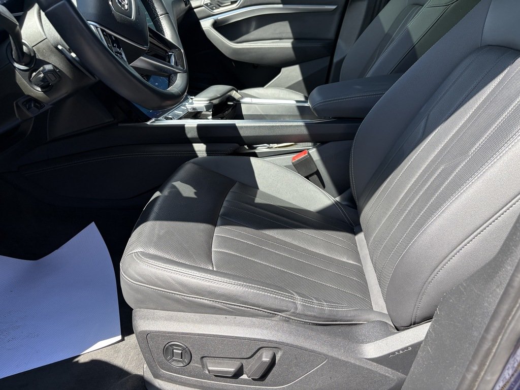 2022 Audi E-TRON TECHNIK   QUATTRO   ELECTRIC   S-LINE   HUD   NAV in Oakville, Ontario - 13 - w1024h768px