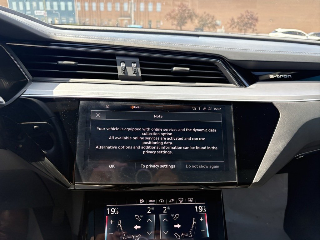 2022 Audi E-TRON TECHNIK   QUATTRO   ELECTRIC   S-LINE   HUD   NAV in Oakville, Ontario - 17 - w1024h768px