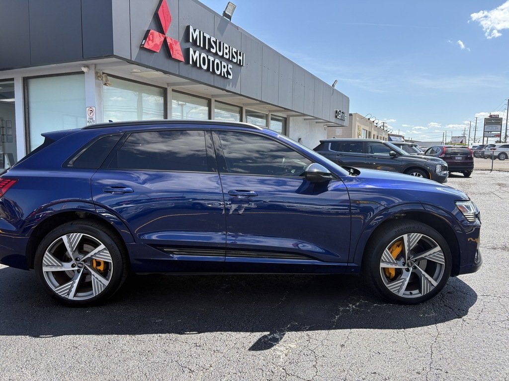 2022 Audi E-TRON TECHNIK   QUATTRO   ELECTRIC   S-LINE   HUD   NAV in Oakville, Ontario - 9 - w1024h768px