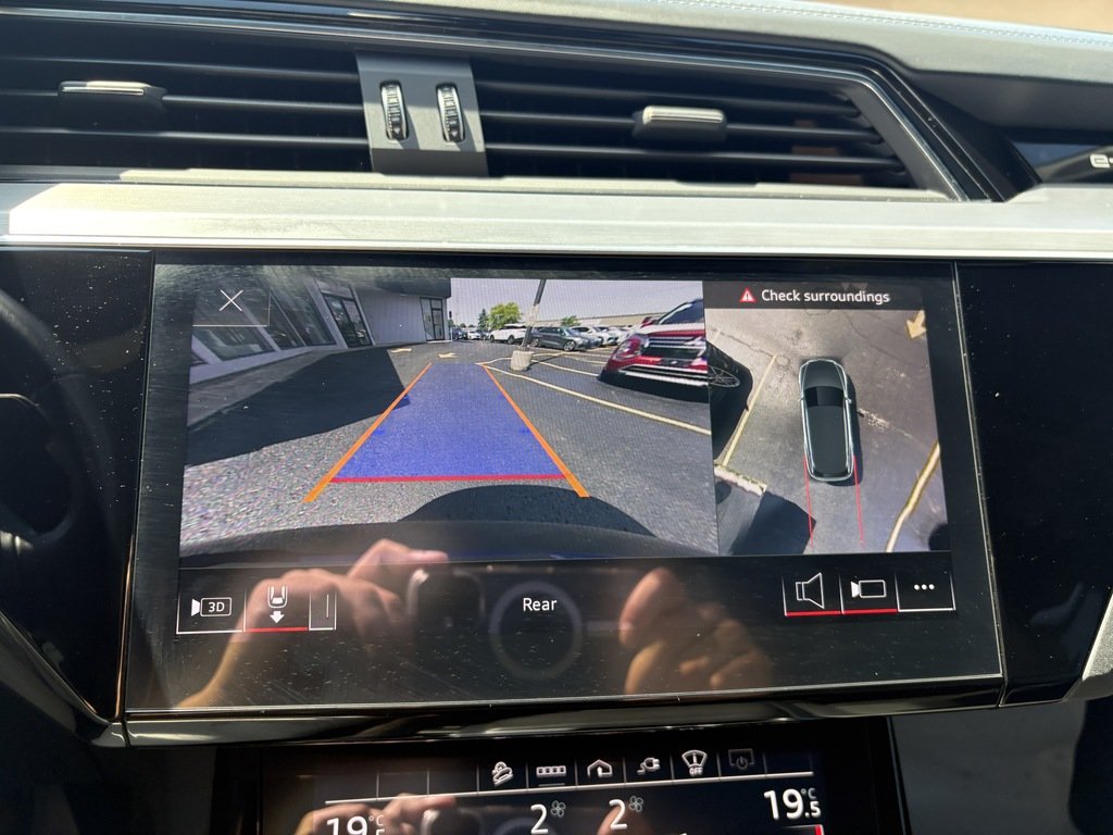 2022 Audi E-TRON TECHNIK   QUATTRO   ELECTRIC   S-LINE   HUD   NAV in Oakville, Ontario - 18 - w1024h768px