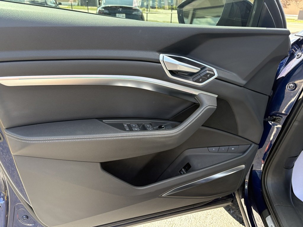 2022 Audi E-TRON TECHNIK   QUATTRO   ELECTRIC   S-LINE   HUD   NAV in Oakville, Ontario - 10 - w1024h768px