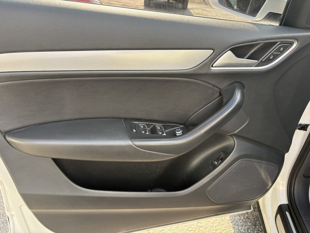 2017 Audi Q3 PROGRESSIV   QUATTRO   PANO   BU CAM   HTD SEATS in Oakville, Ontario - 10 - w1024h768px