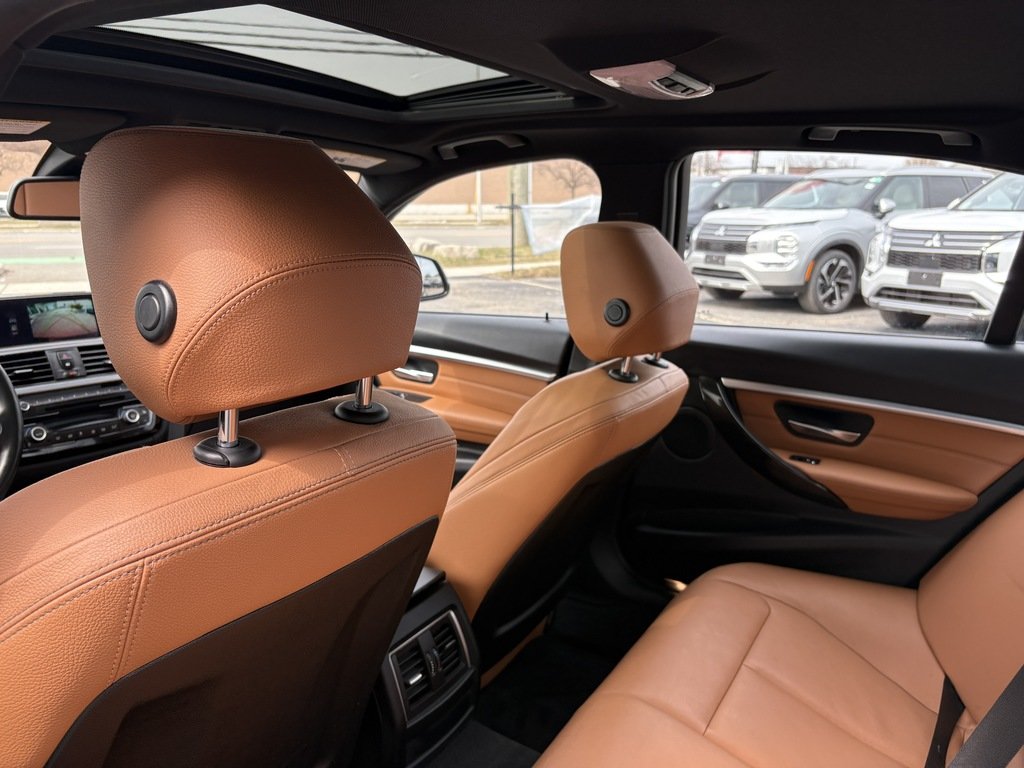 2018 BMW 3 Series 330I   XDRIVE   MPKG   SUNROOF   BROWN INTERIOR in Oakville, Ontario - 14 - w1024h768px
