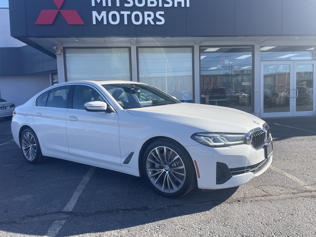2022 BMW 5 Series 530I   X DRIVE   SUNROOF   NAV   BLIND SPOT in Oakville, Ontario - 2 - w1024h768px
