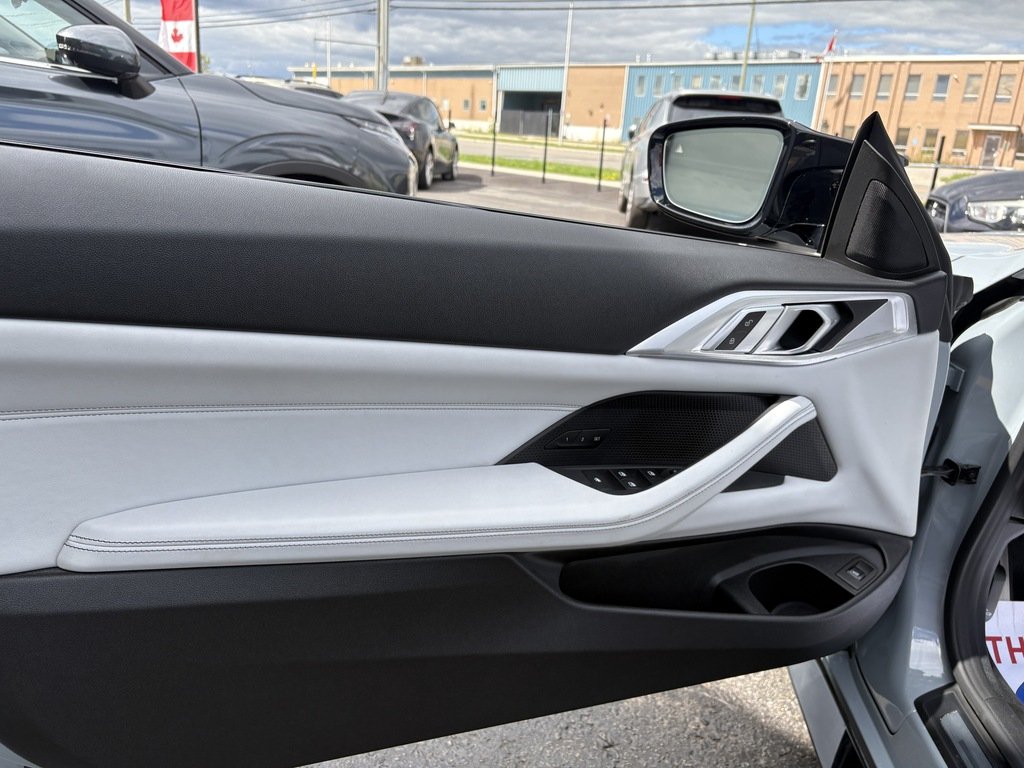 2022 BMW M4 COMPETITION   XDRIVE   CABRIOLET    CARBON in Oakville, Ontario - 12 - w1024h768px