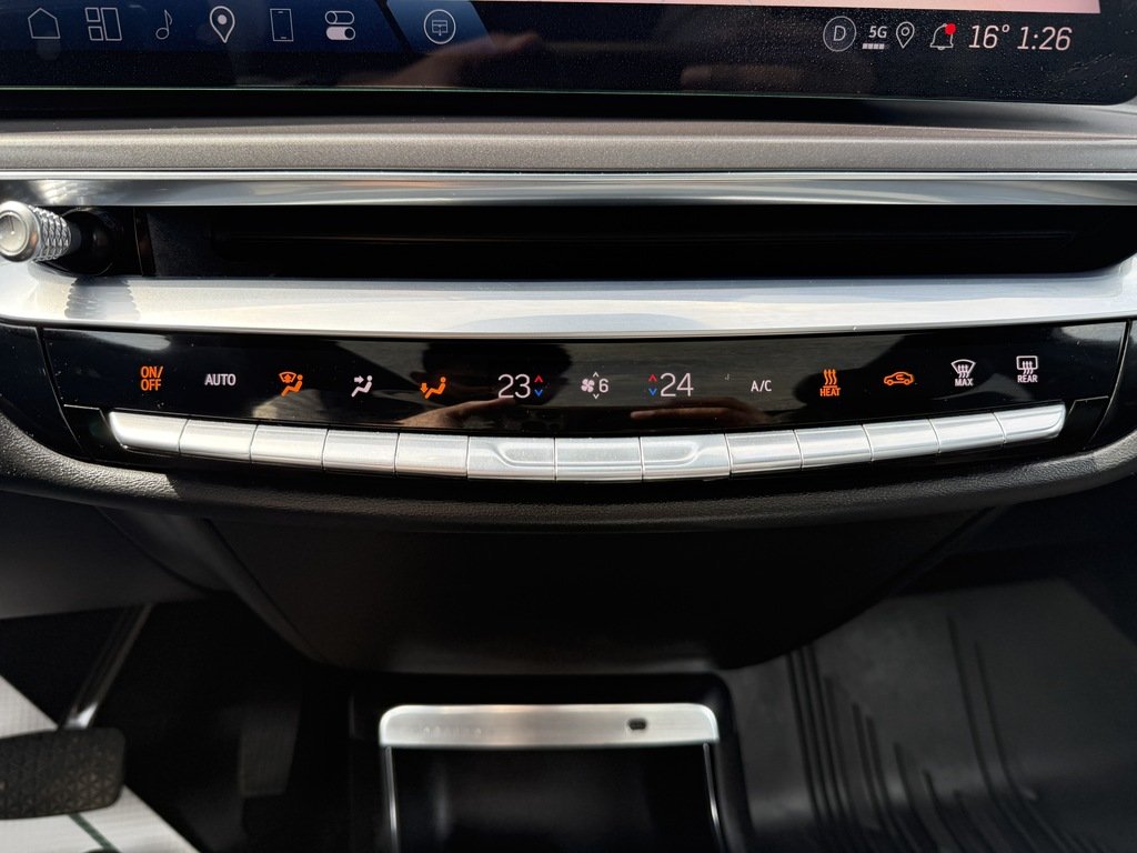 2024 Cadillac LYRIQ TECH   AWD   ELECTRIC   PANO   NAV   BU CAM in Oakville, Ontario - 19 - w1024h768px