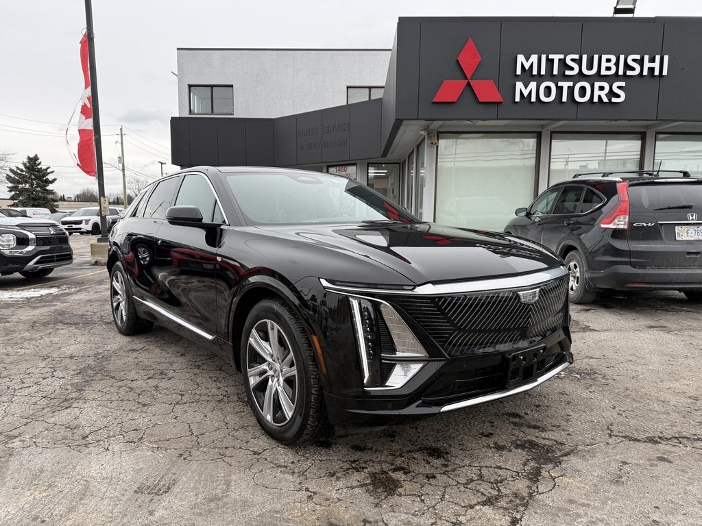 2024 Cadillac LYRIQ 600 E4   TECH   AWD   ELECTRIC   CLEAN CARFAX in Oakville, Ontario - 2 - w1024h768px