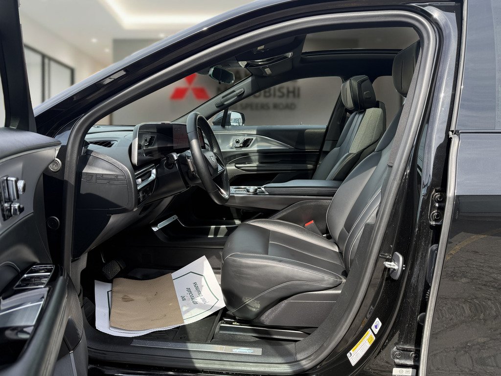 2024 Cadillac LYRIQ TECH   AWD   ELECTRIC   PANO   NAV   BU CAM in Oakville, Ontario - 11 - w1024h768px