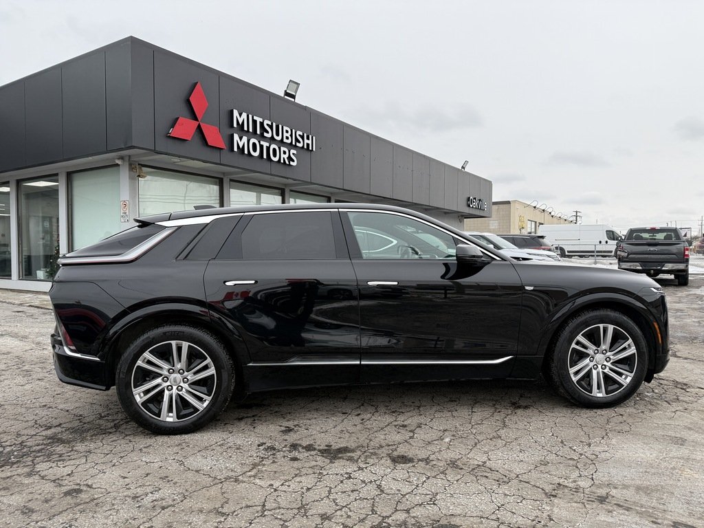 2024 Cadillac LYRIQ 600 E4   TECH   AWD   ELECTRIC   CLEAN CARFAX in Oakville, Ontario - 9 - w1024h768px