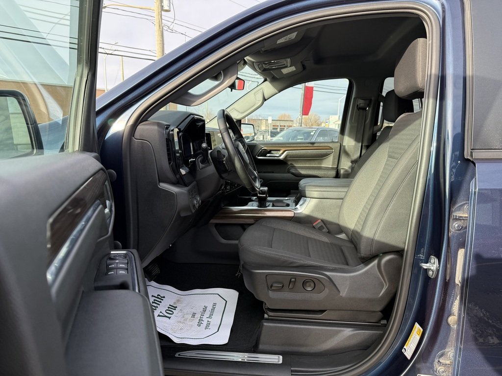 2023 Chevrolet Silverado 1500 4WD   CREW CAB   LT   Z71   5.3L   CARPLAY in Oakville, Ontario - 11 - w1024h768px