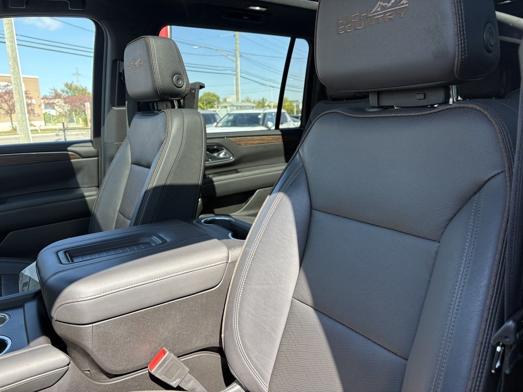 2023 Chevrolet Suburban HIGH COUNTRY   7 PASS   BOSE   360 CAM   PANO ROOF in Oakville, Ontario - 15 - w1024h768px