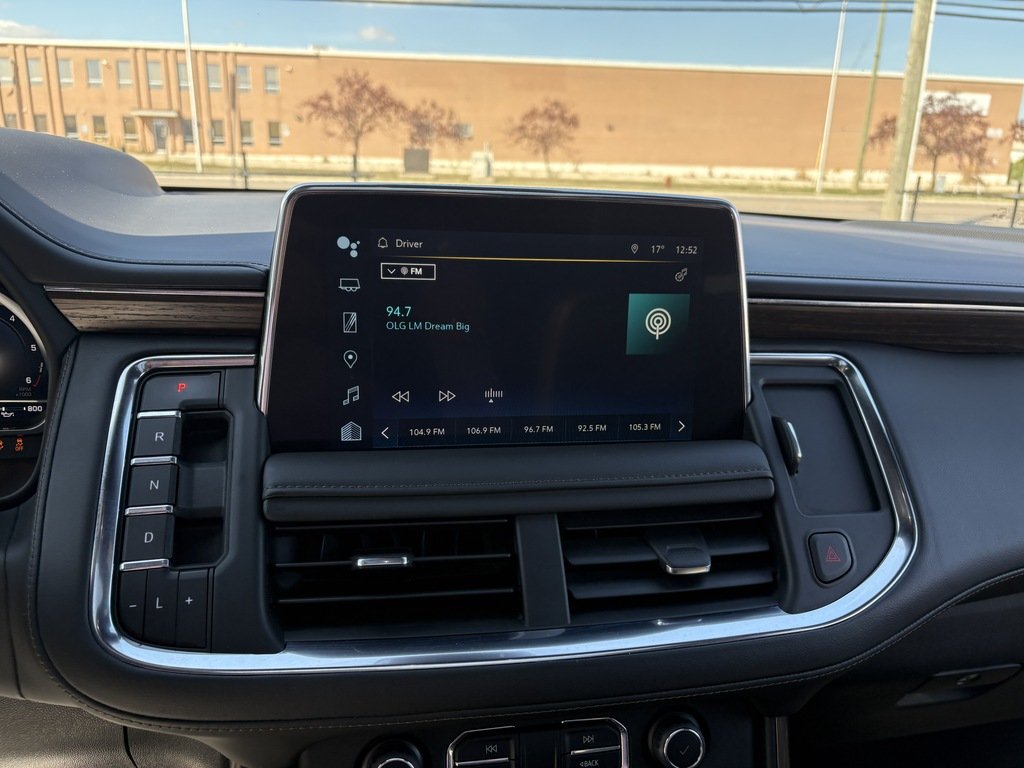 2023 Chevrolet Suburban 4WD   HIGH COUNTRY   PWR RUNNING BOARD   HUD in Oakville, Ontario - 18 - w1024h768px