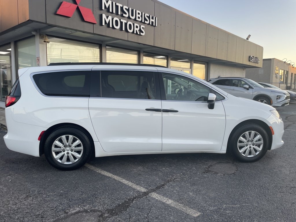 2021 Chrysler Grand Caravan SE   7 PASSENGER   BU CAM   CRUISE   U CONNECT in Oakville, Ontario - 9 - w1024h768px