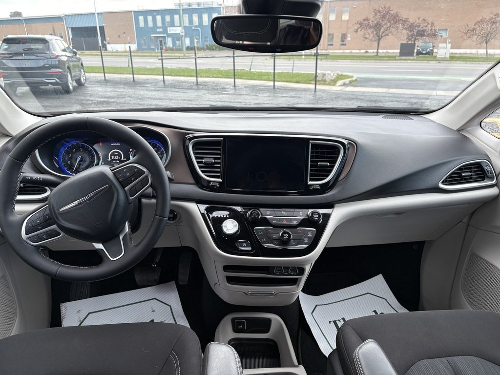 2024 Chrysler Grand Caravan POWER SLIDING DOORS   POWER LIFT GATE   BLIND SPOT in Oakville, Ontario - 20 - w1024h768px