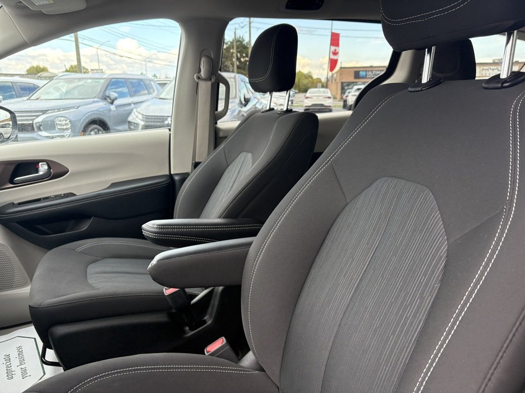 2024 Chrysler Grand Caravan POWER SLIDING DOORS   POWER LIFT GATE   BLIND SPOT in Oakville, Ontario - 11 - w1024h768px