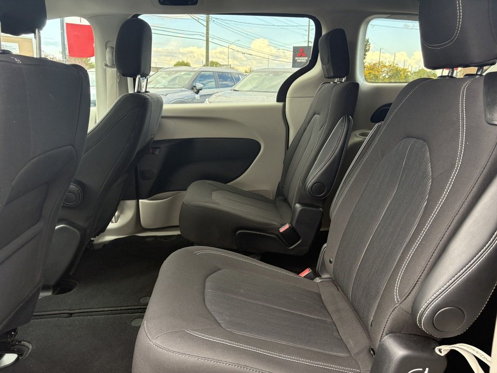 2024 Chrysler Grand Caravan POWER SLIDING DOORS   POWER LIFT GATE   BLIND SPOT in Oakville, Ontario - 21 - w1024h768px