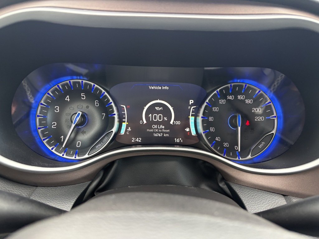 2024 Chrysler Grand Caravan SXT   POWER DOORS   STOW N GO   NAV   BU CAM in Oakville, Ontario - 14 - w1024h768px