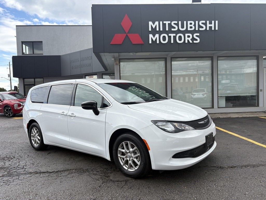 2025 Chrysler Grand Caravan SXT   POWER DOORS   STOW N GO   POWER DOORS in Oakville, Ontario - 2 - w1024h768px