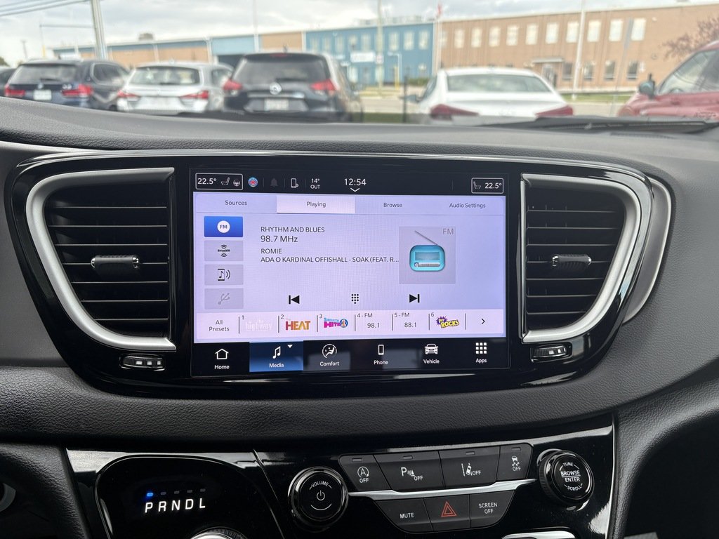 2025 Chrysler Grand Caravan SXT   POWER DOORS   STOW N GO   POWER DOORS in Oakville, Ontario - 18 - w1024h768px