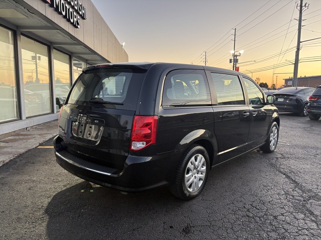 2018 Dodge Grand Caravan CVP   7 PASS   BU CAM   CLEAN CARFAX in Oakville, Ontario - 8 - w1024h768px