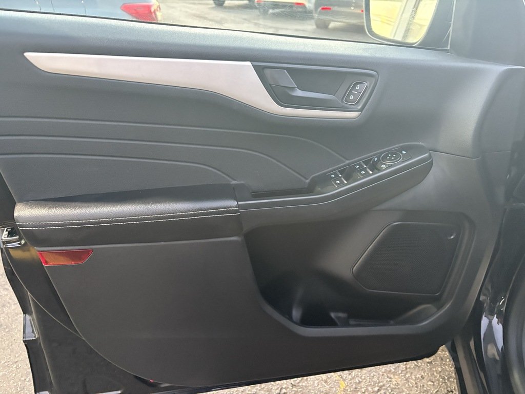 2022 Ford Escape SE AWD in Oakville, Ontario - 10 - w1024h768px