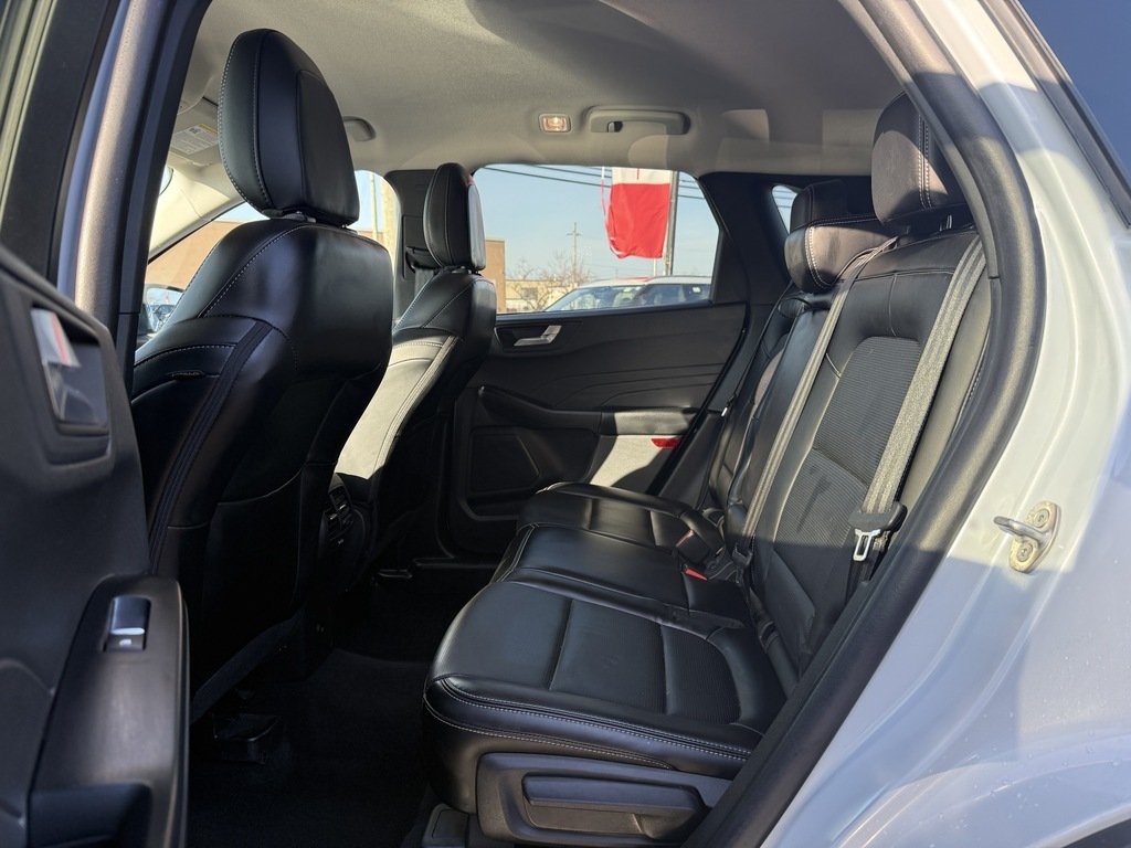 2025 Ford Escape Platinum AWD in Oakville, Ontario - 20 - w1024h768px