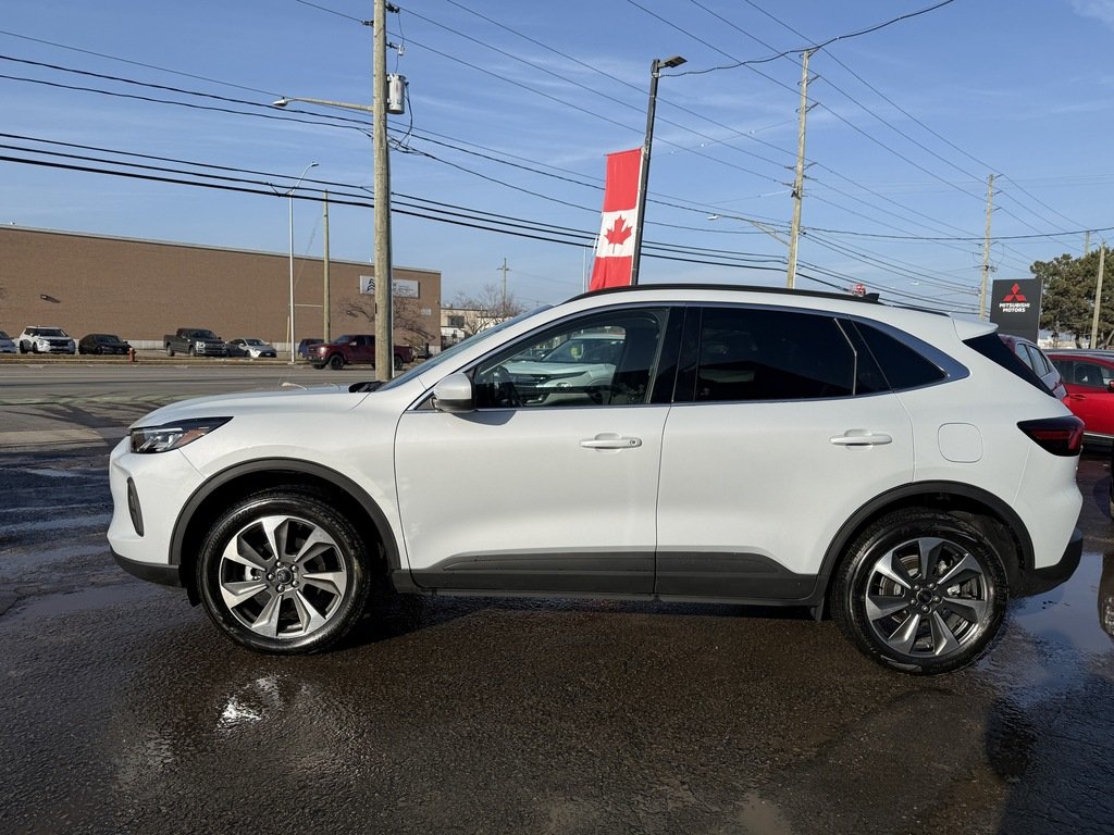 2025 Ford Escape Platinum AWD in Oakville, Ontario - 5 - w1024h768px
