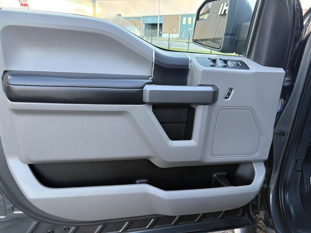 2020 Ford F-150 XLT   4WD   SUPERCREW   CARPLAY   BU CAM in Oakville, Ontario - 9 - w1024h768px