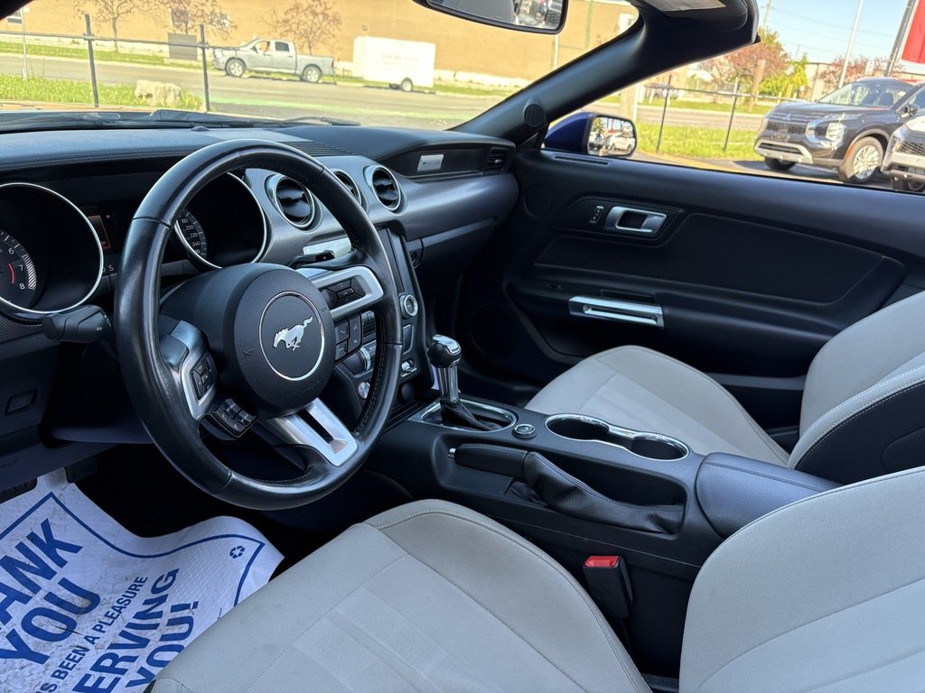 2018 Ford Mustang CONVERTIBLE   AUTO   CARPLAY   HTD SEATS in Oakville, Ontario - 11 - w1024h768px