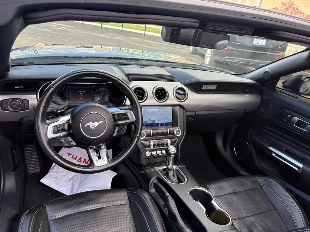 2022 Ford Mustang PREMIUM   CONVERTIBLE   HTD/VNT SEATS   LTHR in Oakville, Ontario - 12 - w1024h768px