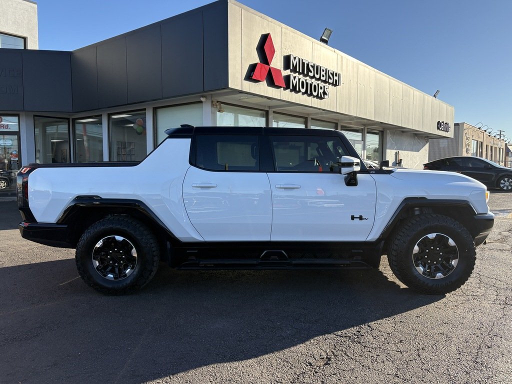 2024 GMC HUMMER EV Pickup E4WD   CREW CAB   2X   ELECTRIC   CLEAN CARFAX in Oakville, Ontario - 9 - w1024h768px