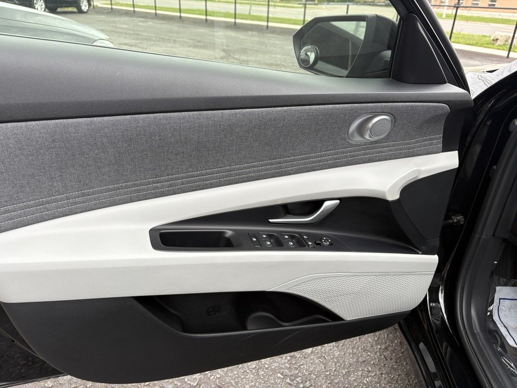 2022 Hyundai Elantra Hybrid ULTIMATE   HYBRID   LEATHER   SUNROOF   BU CAM in Oakville, Ontario - 10 - w1024h768px