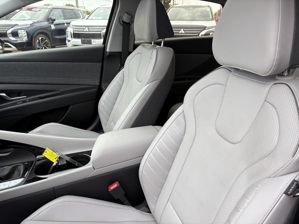 2022 Hyundai Elantra Hybrid ULTIMATE   HYBRID   LEATHER   SUNROOF   BU CAM in Oakville, Ontario - 12 - w1024h768px