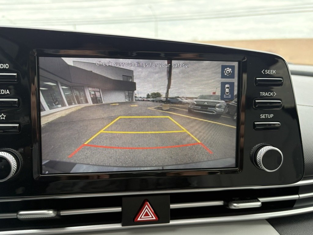 2022 Hyundai Elantra Hybrid ULTIMATE   HYBRID   LEATHER   SUNROOF   BU CAM in Oakville, Ontario - 16 - w1024h768px