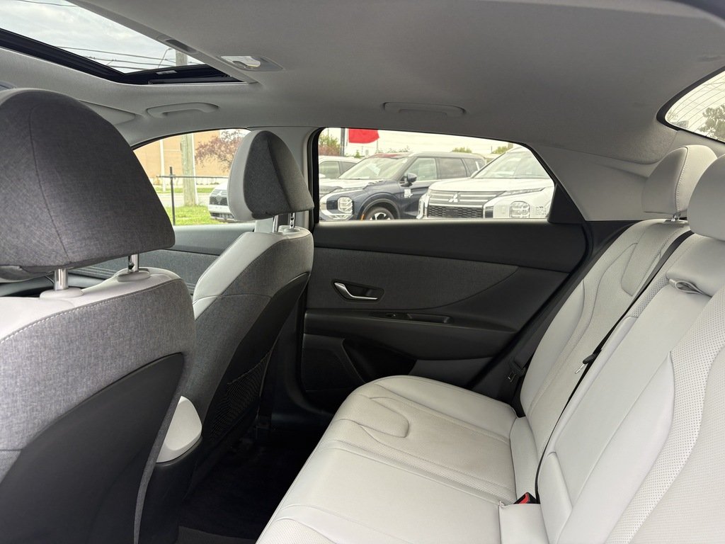 2022 Hyundai Elantra Hybrid ULTIMATE   HYBRID   LEATHER   SUNROOF   BU CAM in Oakville, Ontario - 20 - w1024h768px