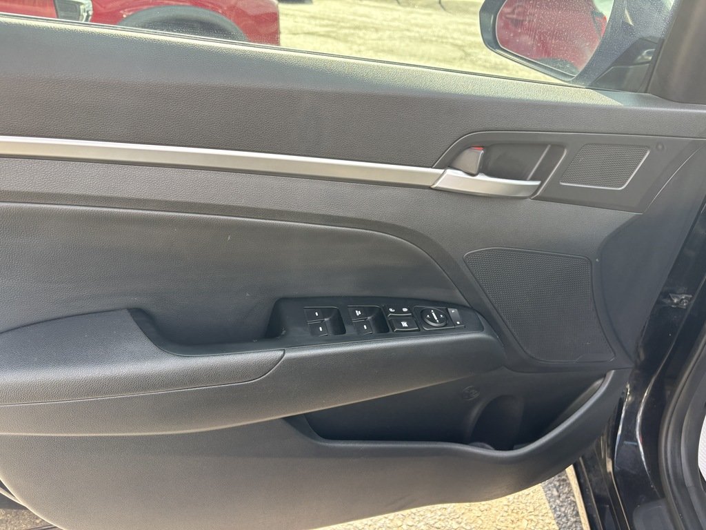 2019 Hyundai Elantra LUXURY   AUTO   LEATHER   CARPLAY   SUNROOF in Oakville, Ontario - 10 - w1024h768px