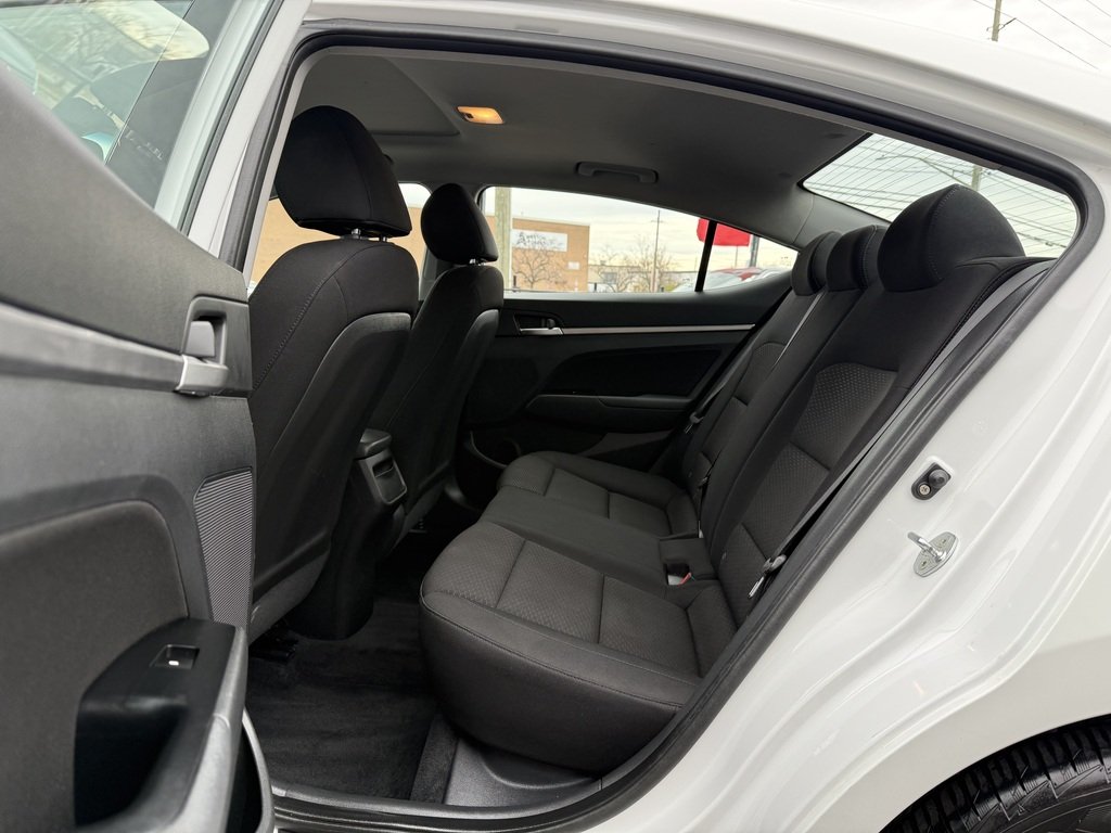 2019 Hyundai Elantra PREFEREED   SUNROOF   AUTO   BU CAM   CARPLAY in Oakville, Ontario - 20 - w1024h768px