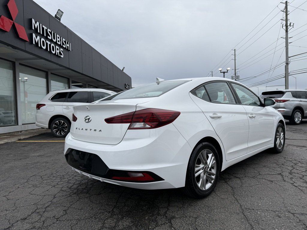 2019 Hyundai Elantra PREFEREED   SUNROOF   AUTO   BU CAM   CARPLAY in Oakville, Ontario - 8 - w1024h768px