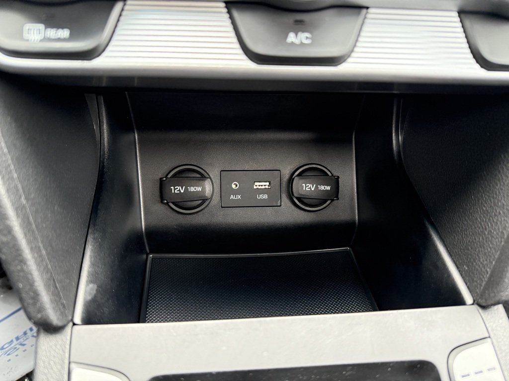 2019 Hyundai Elantra PREFEREED   SUNROOF   AUTO   BU CAM   CARPLAY in Oakville, Ontario - 17 - w1024h768px