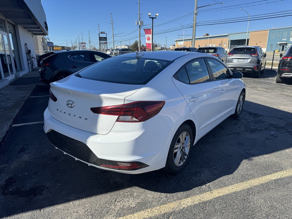 2020  Elantra Preferred IVT   CARPLAY   HTD SEATS   HTD STEER in Oakville, Ontario - 8 - w1024h768px