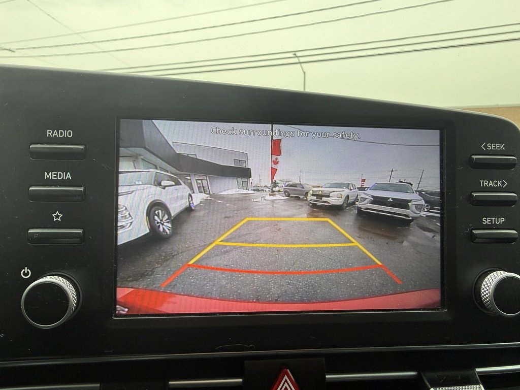 2021 Hyundai Elantra Essential IVT in Oakville, Ontario - 16 - w1024h768px