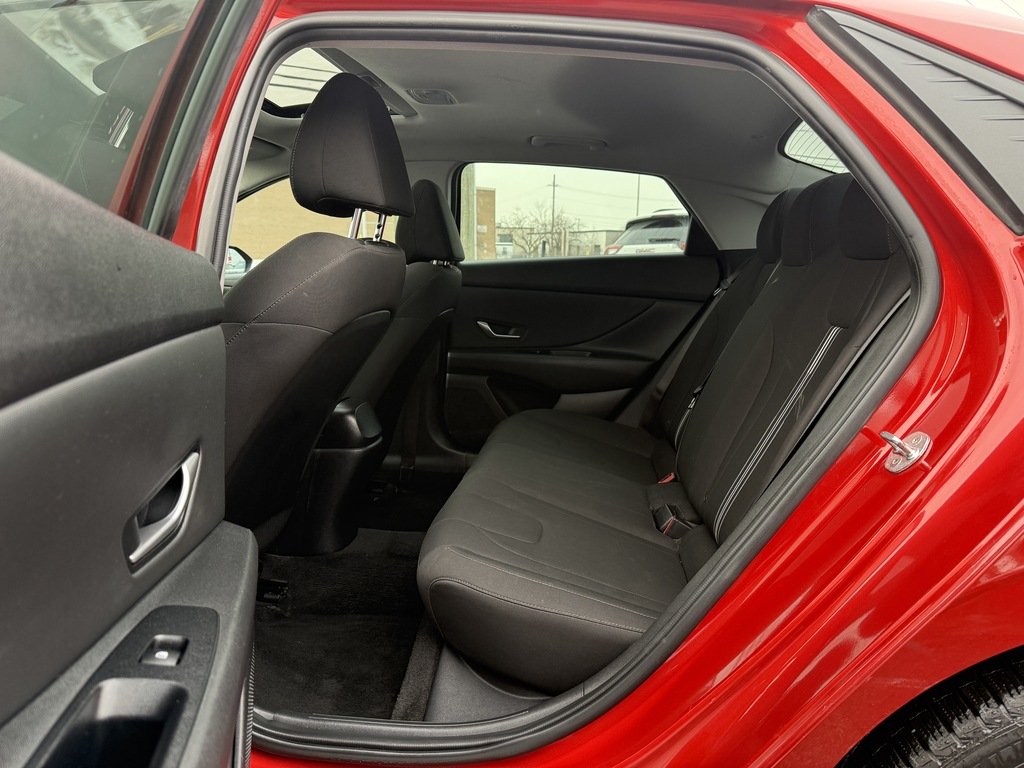 2021 Hyundai Elantra PREFERRED   SUNROOF   AUTO   CARPLAY   HTD SEATS in Oakville, Ontario - 19 - w1024h768px