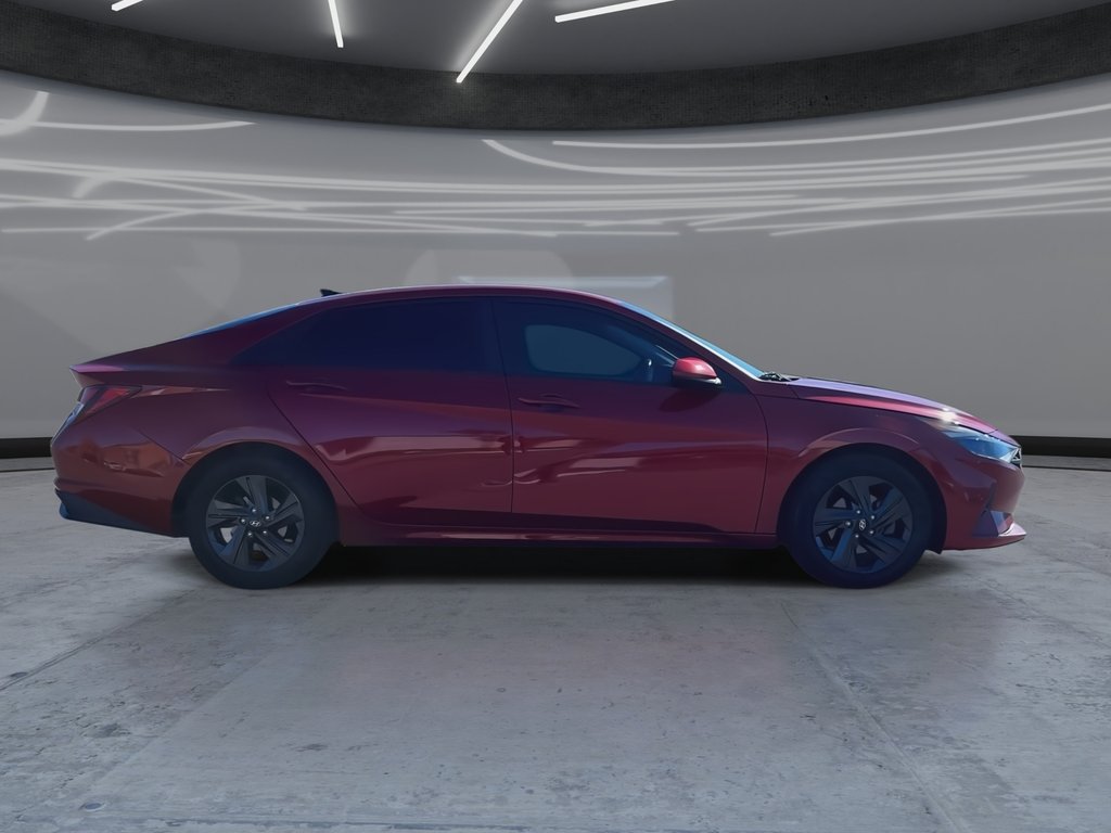 2021 Hyundai ELANTRA Preferred in Oakville, Ontario - 9 - w1024h768px