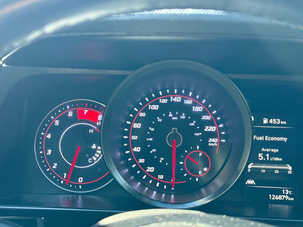 2021 Hyundai ELANTRA Preferred in Oakville, Ontario - 10 - w1024h768px