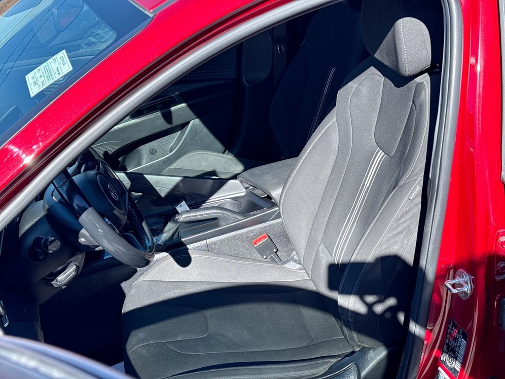 2021 Hyundai ELANTRA Preferred in Oakville, Ontario - 13 - w1024h768px