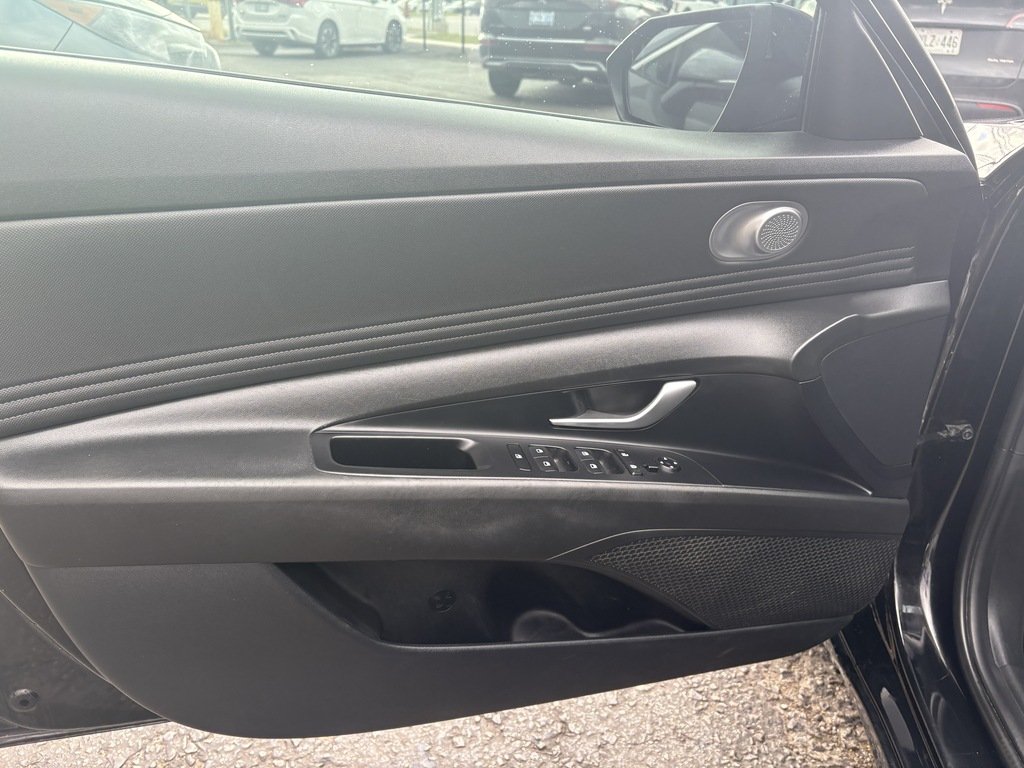 2022 Hyundai Elantra PREFERRED   SUNROOF   CARPLAY   BLIND SPOT in Oakville, Ontario - 10 - w1024h768px