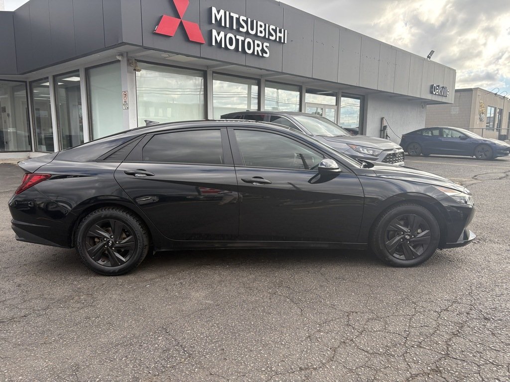 2022 Hyundai Elantra Essential IVT in Oakville, Ontario - 9 - w1024h768px