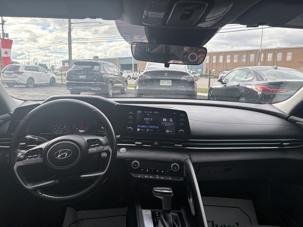 2022 Hyundai Elantra Essential IVT in Oakville, Ontario - 18 - w1024h768px