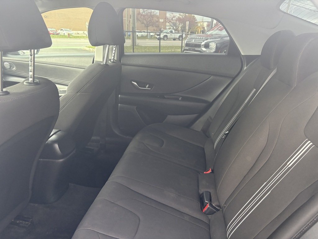 2022 Hyundai Elantra Essential IVT in Oakville, Ontario - 19 - w1024h768px
